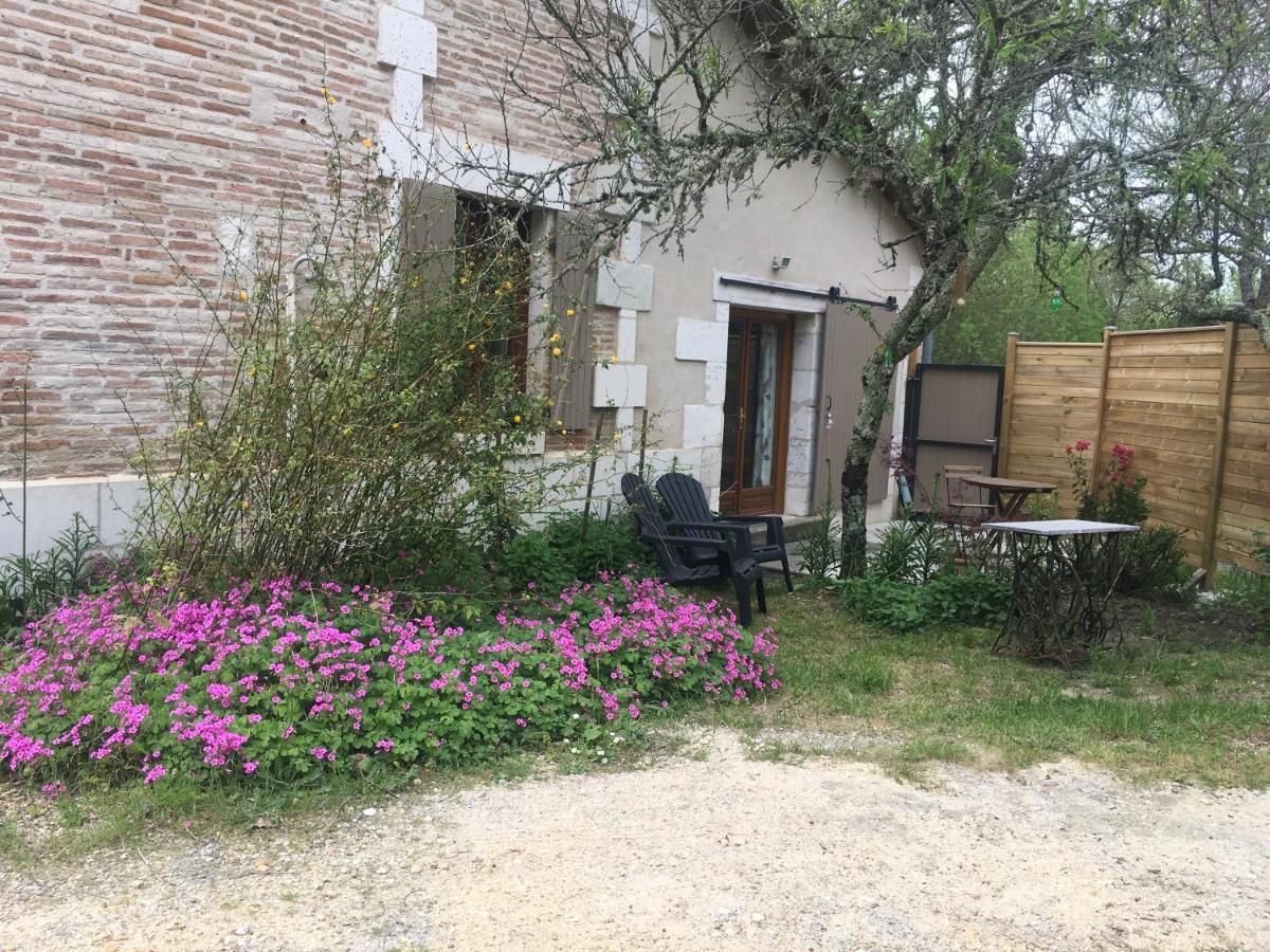 Maison Perigord Vert Piscine Et Spa La Roche-Chalais Eksteriør bilde