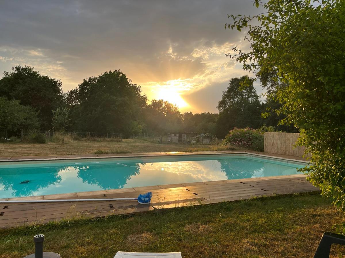 Maison Perigord Vert Piscine Et Spa La Roche-Chalais Eksteriør bilde