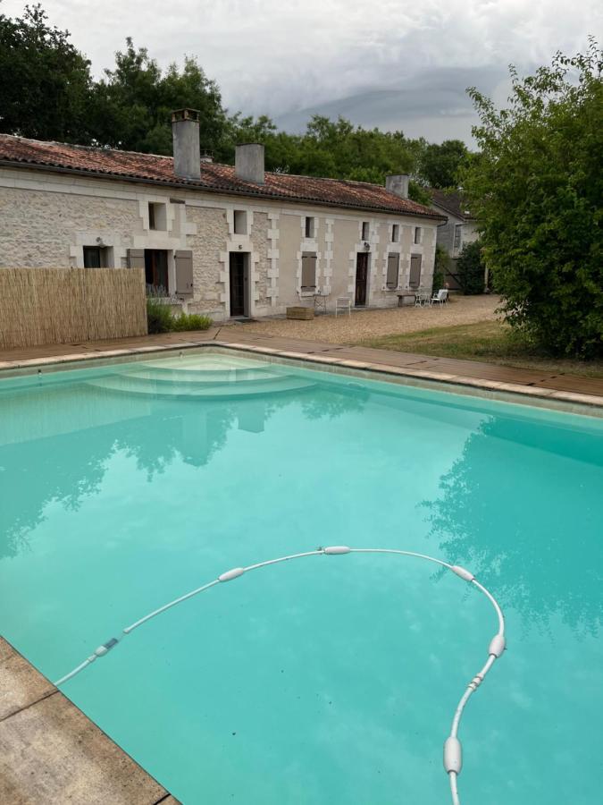 Maison Perigord Vert Piscine Et Spa La Roche-Chalais Eksteriør bilde