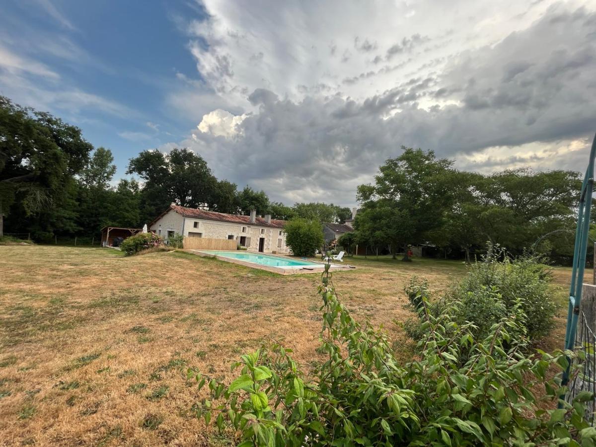 Maison Perigord Vert Piscine Et Spa La Roche-Chalais Eksteriør bilde